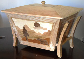 Inlay Tea Box with Japanese Mountain Scene